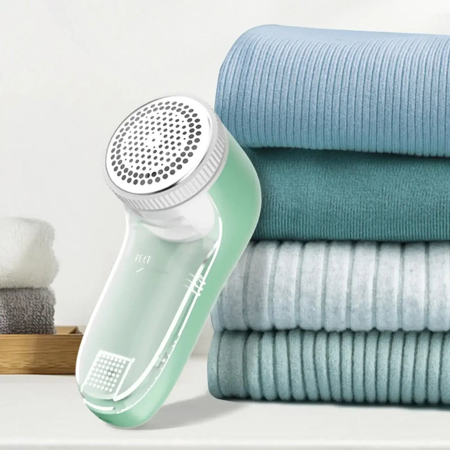 Removes Lint From Clothes