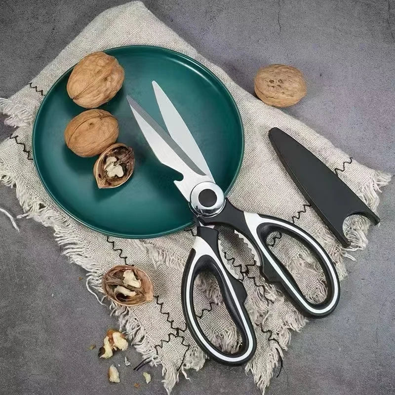 Multifunctional kitchen scissors
