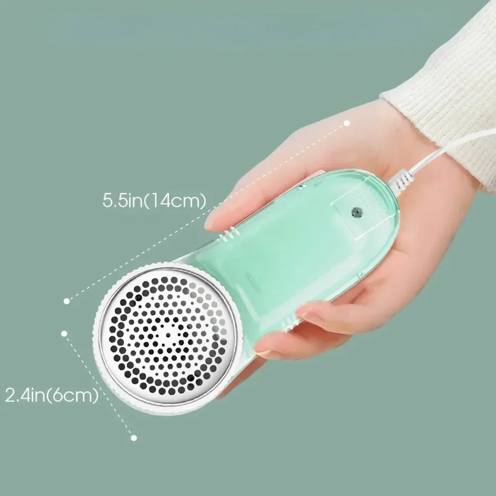 Removes Lint From Clothes